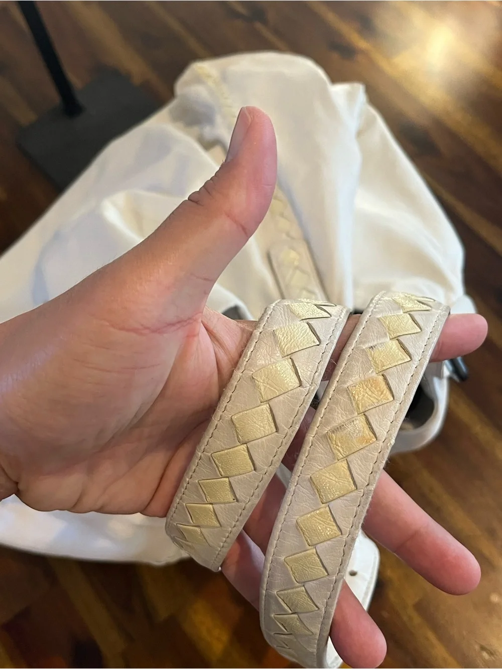 Bottega Veneta shoulder look